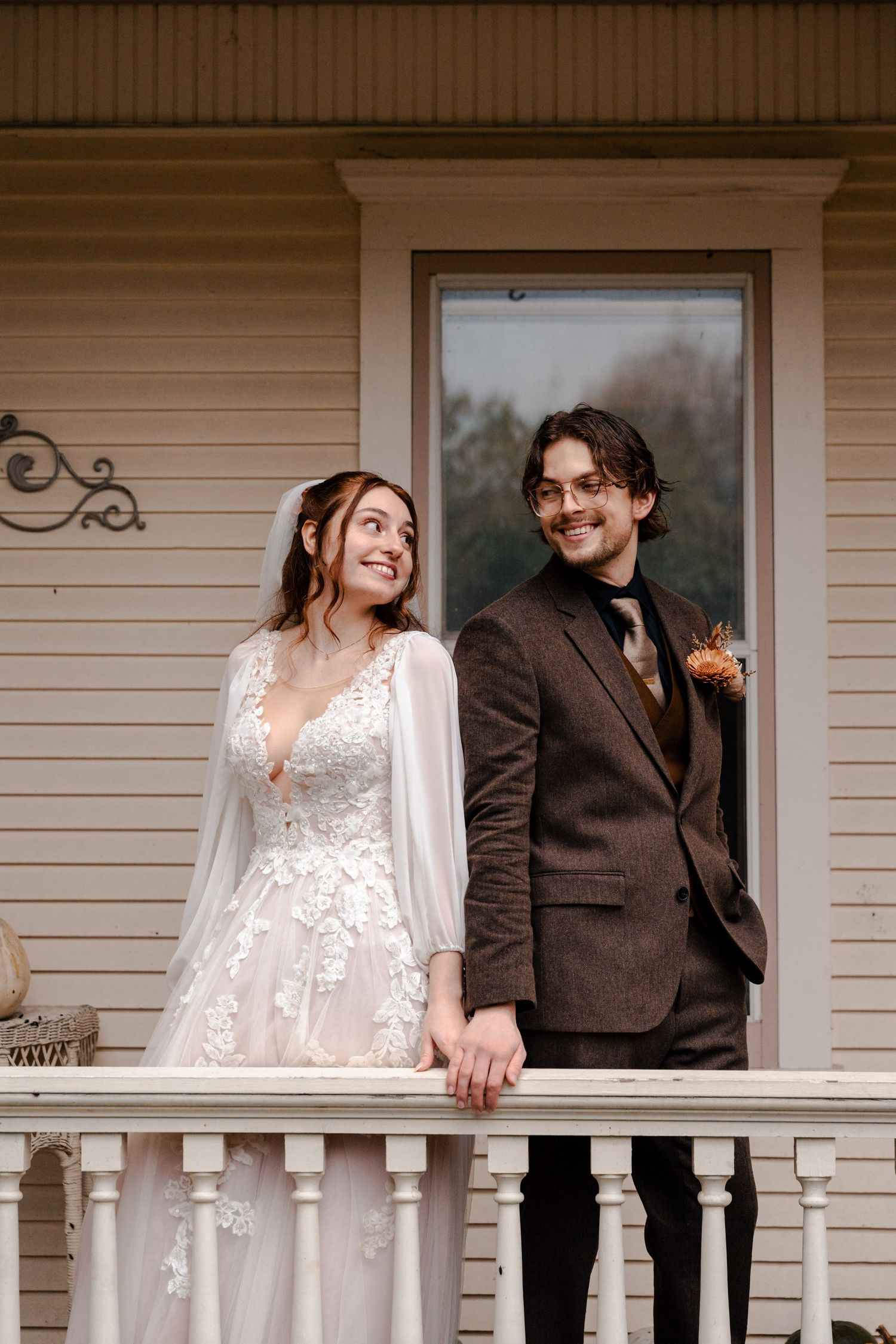 Beautiful Wedding at the Halverson House in Waterford Wisconsin