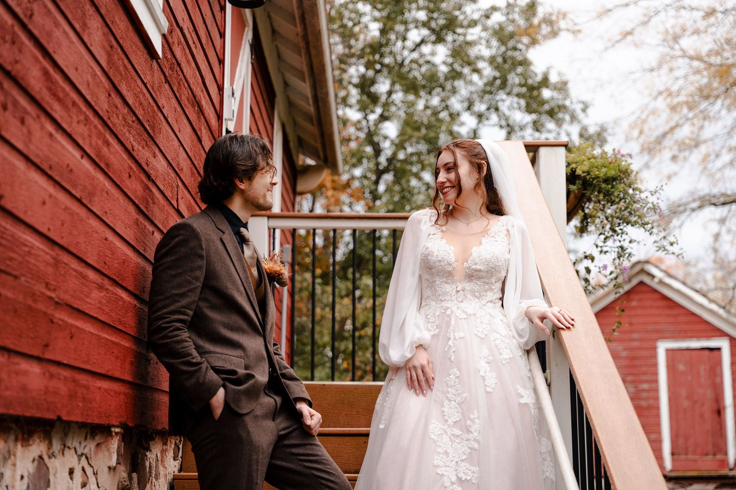 Beautiful Wedding at the Halverson House in Waterford Wisconsin