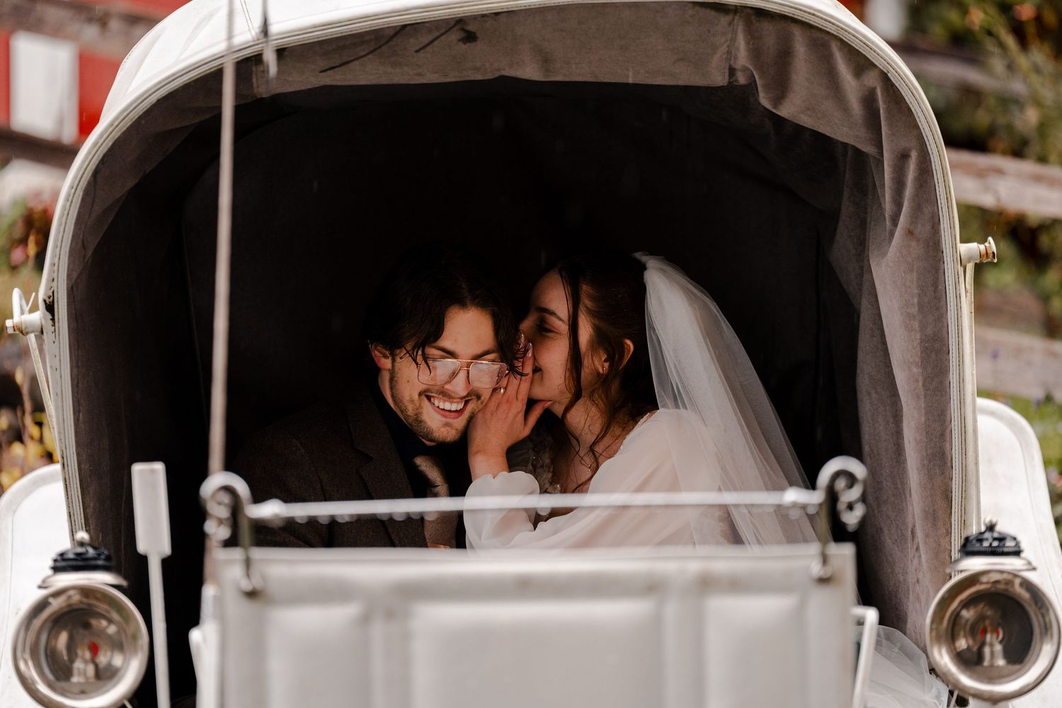 Beautiful Wedding at the Halverson House in Waterford Wisconsin