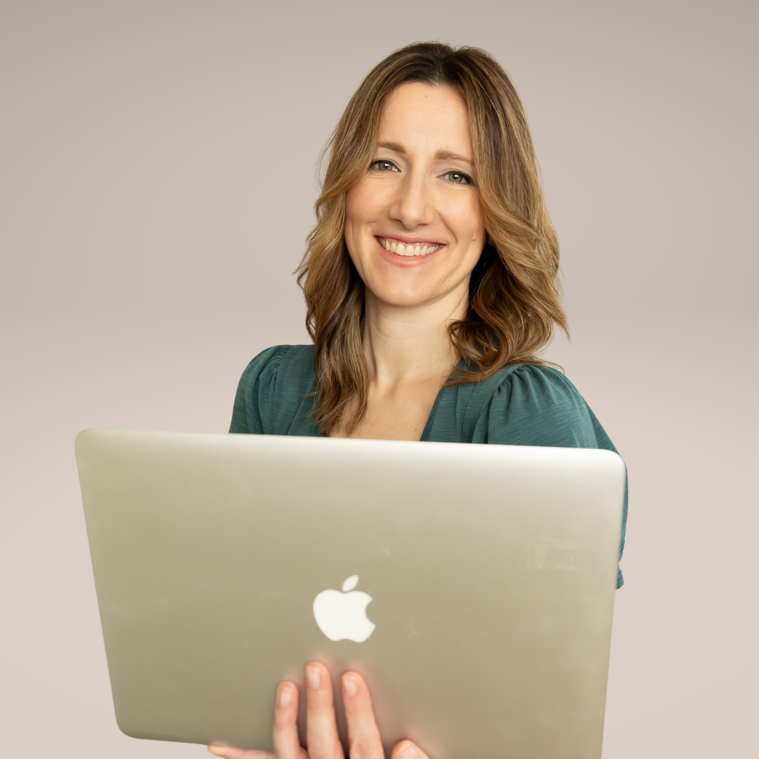 Jamie at Moments Organized, LLC