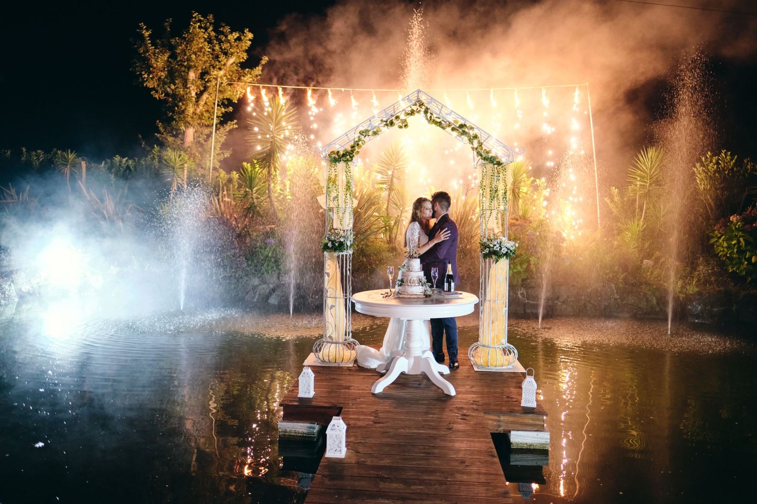 Casamento corte de Bolo