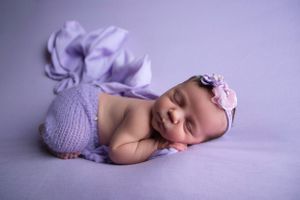 Best newborn photographer Saskatoon newborn photo