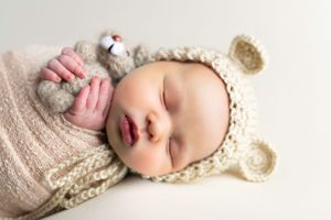 Best newborn photographer Saskatoon newborn photo