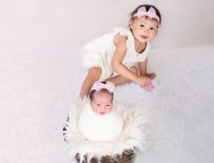 Best newborn photographer Saskatoon newborn photo