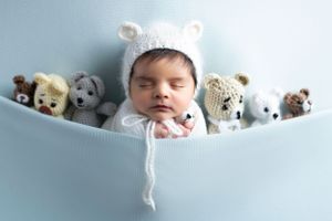 Newborn photographer Saskatoon newborn photo studio Saskatoon the best newborn photographer Saskatoon