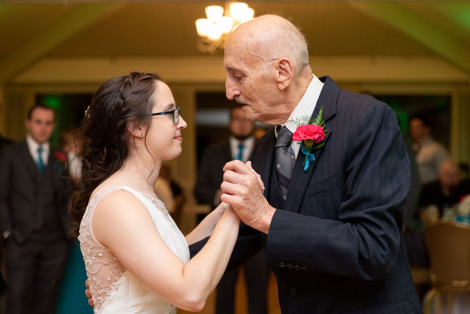 Father daughter dance at wedding in Lake Pearl Wrentham MA Boston suburb Leah Ramuglia Photography