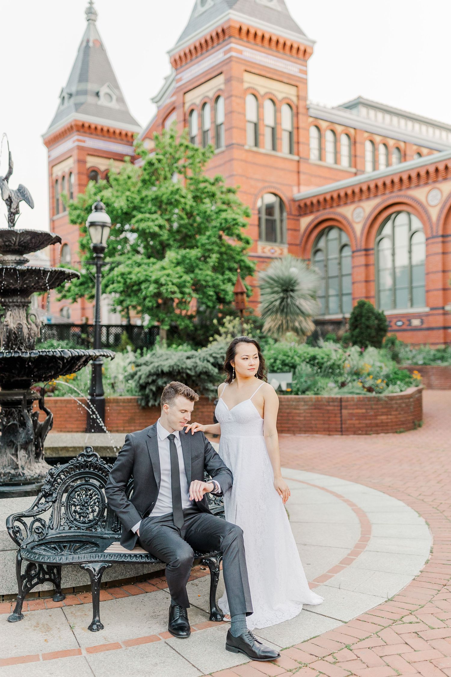 MOONGATE GARDEN WASHINGTON DC ENGAGEMENT PICTURES