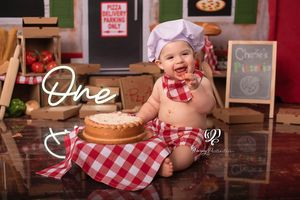 Pizza themed Cake Smash photoshoot; professional birthday pictures baby one year photoshoot; best photographer Lexington, SC; one year pics