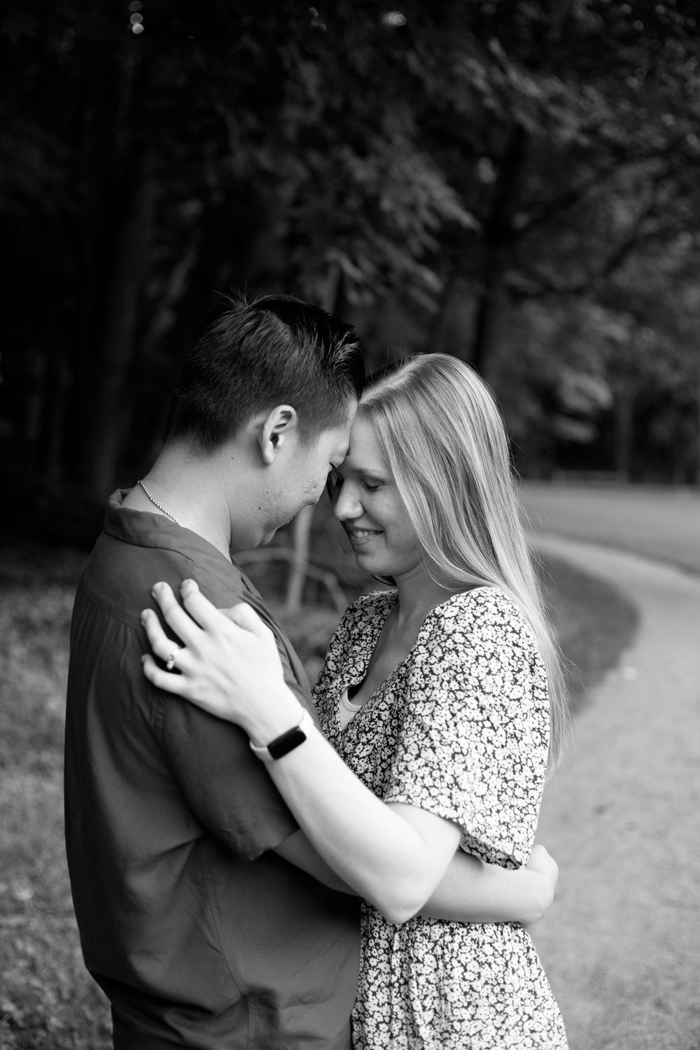 married couple touching foreheads in a sweet moment in Youngstown, Ohio