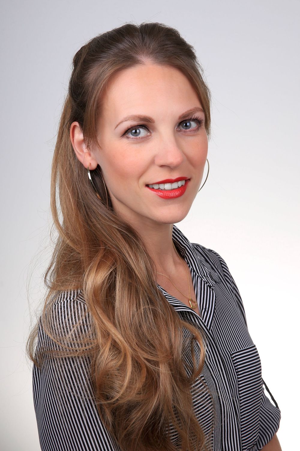 Bill Griffin Photography in Dallas, TX, takes great headshots.
