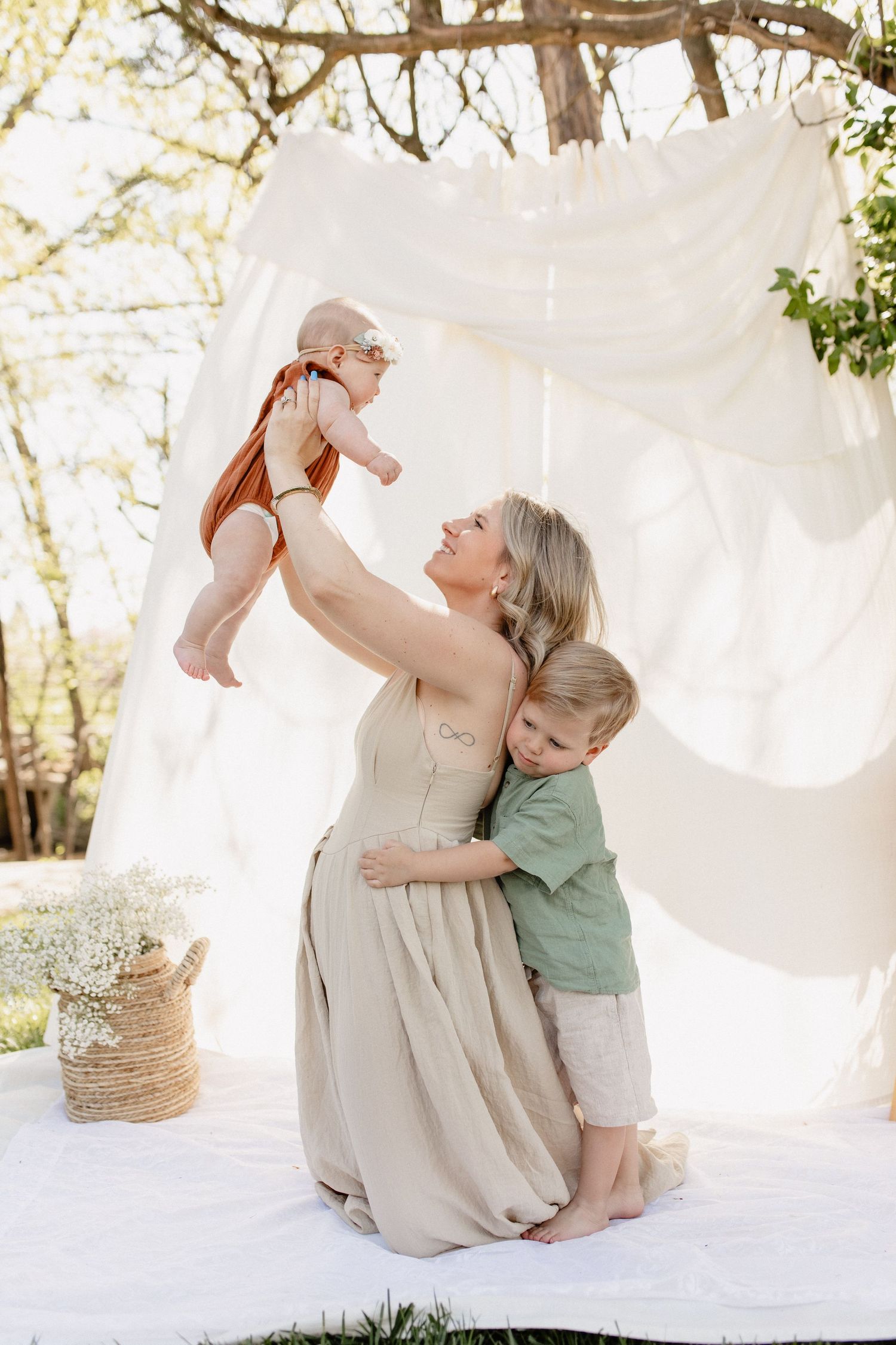 Maryland family participating in mommy and me mini session in Frederick, MD.
