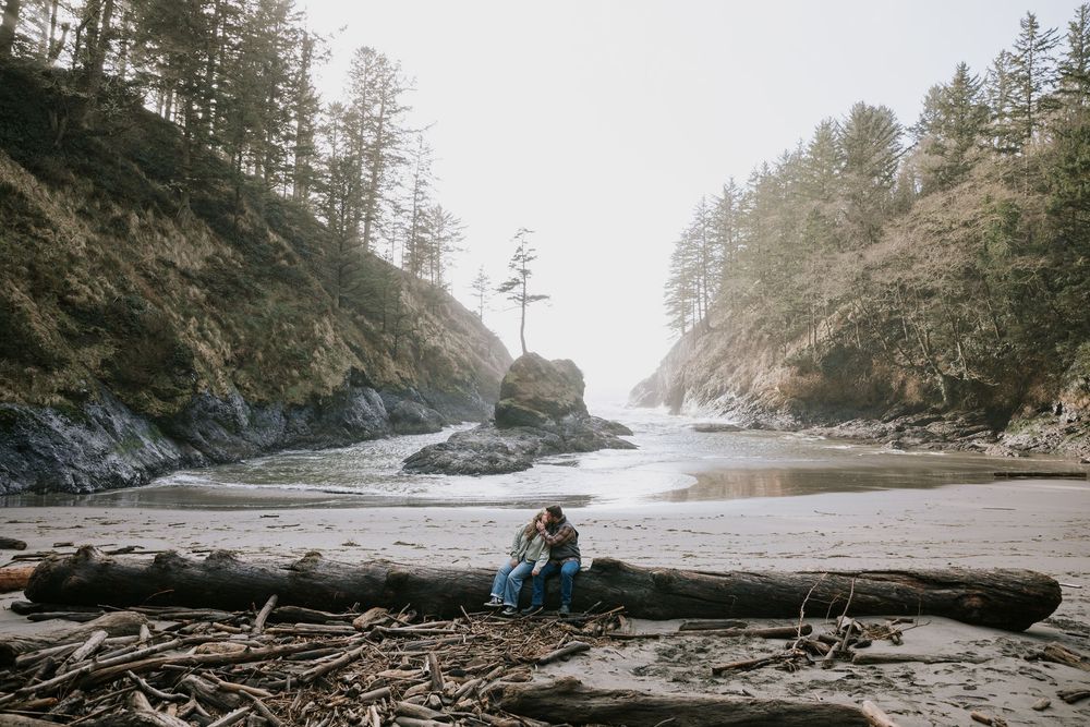 Washington Coast engagement session

Oregon Coast engagement session

PNW engagement photographer

Pacific Northwest engagement photos
coast