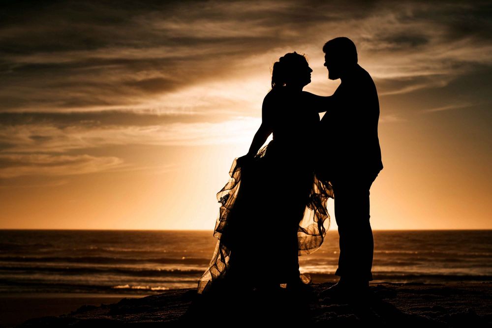 Casamento na praia ao por do sol. Fotografia de Isidro Dias, fotógrafo de casamento de Cantanhede