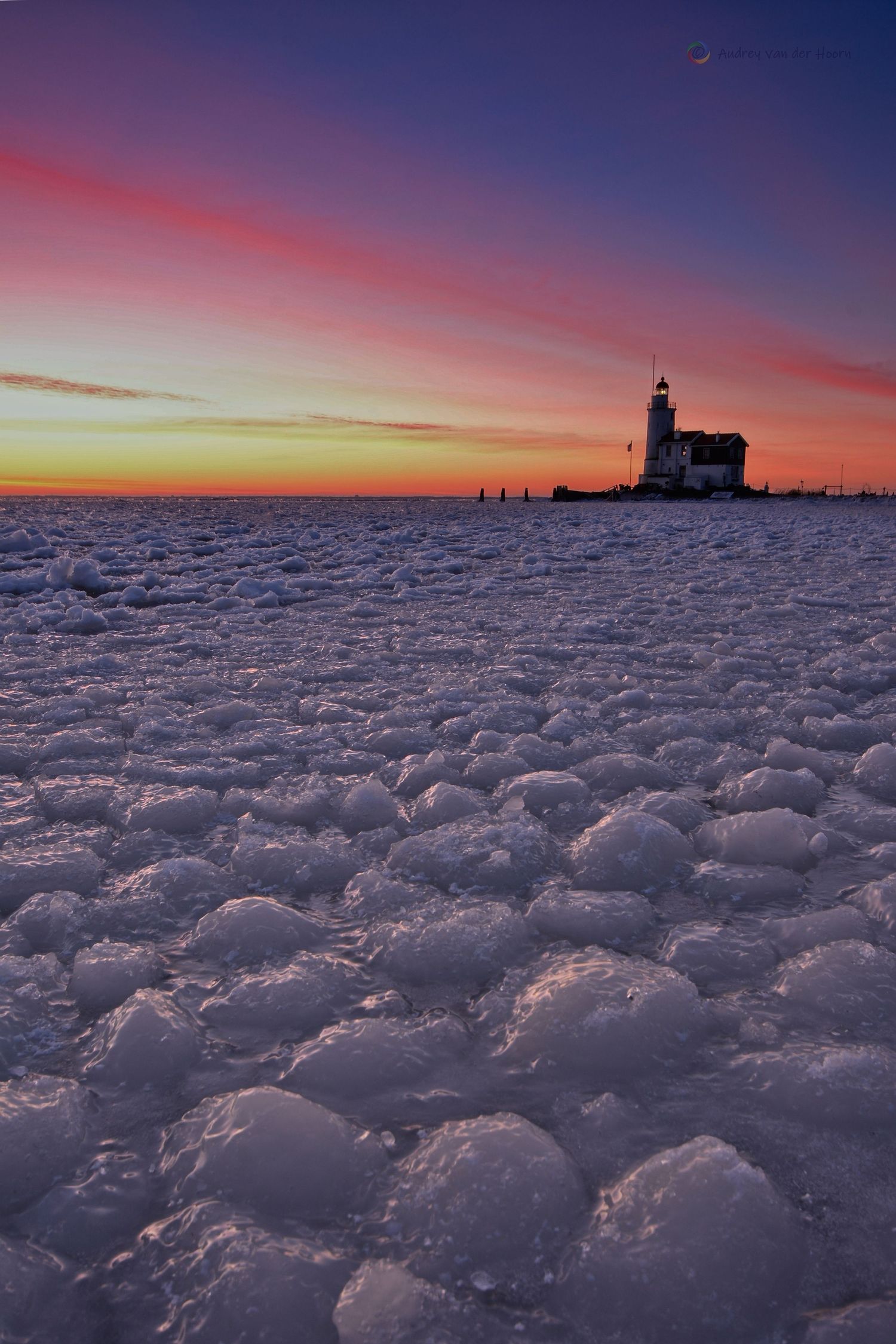 Markermeer Sunrise, Wanderlust, Lighthouse, Frozen Lake Markermeer, AudFocus Photography, Audrey van der Hoorn