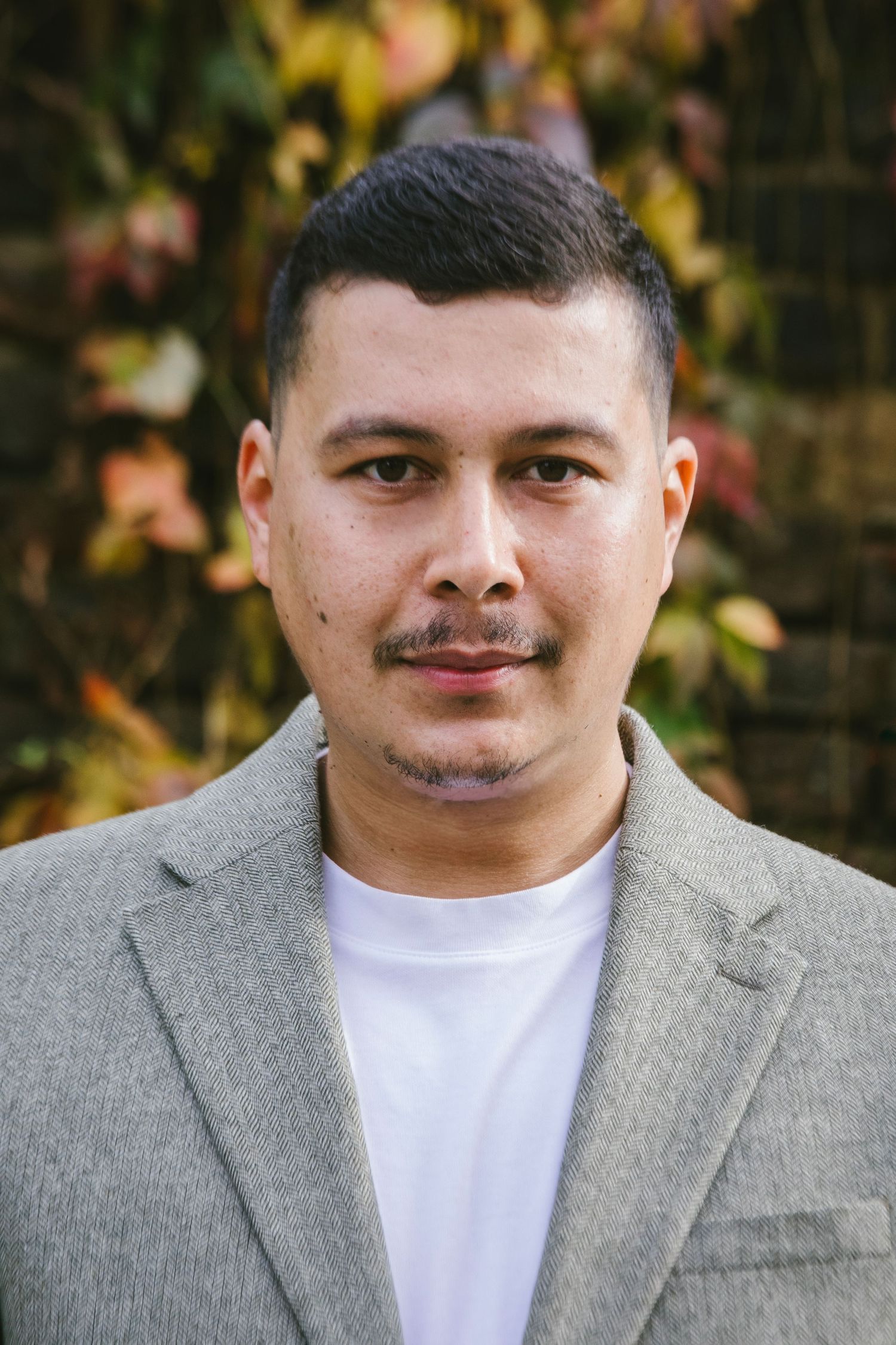 Outdoor headshots portrait