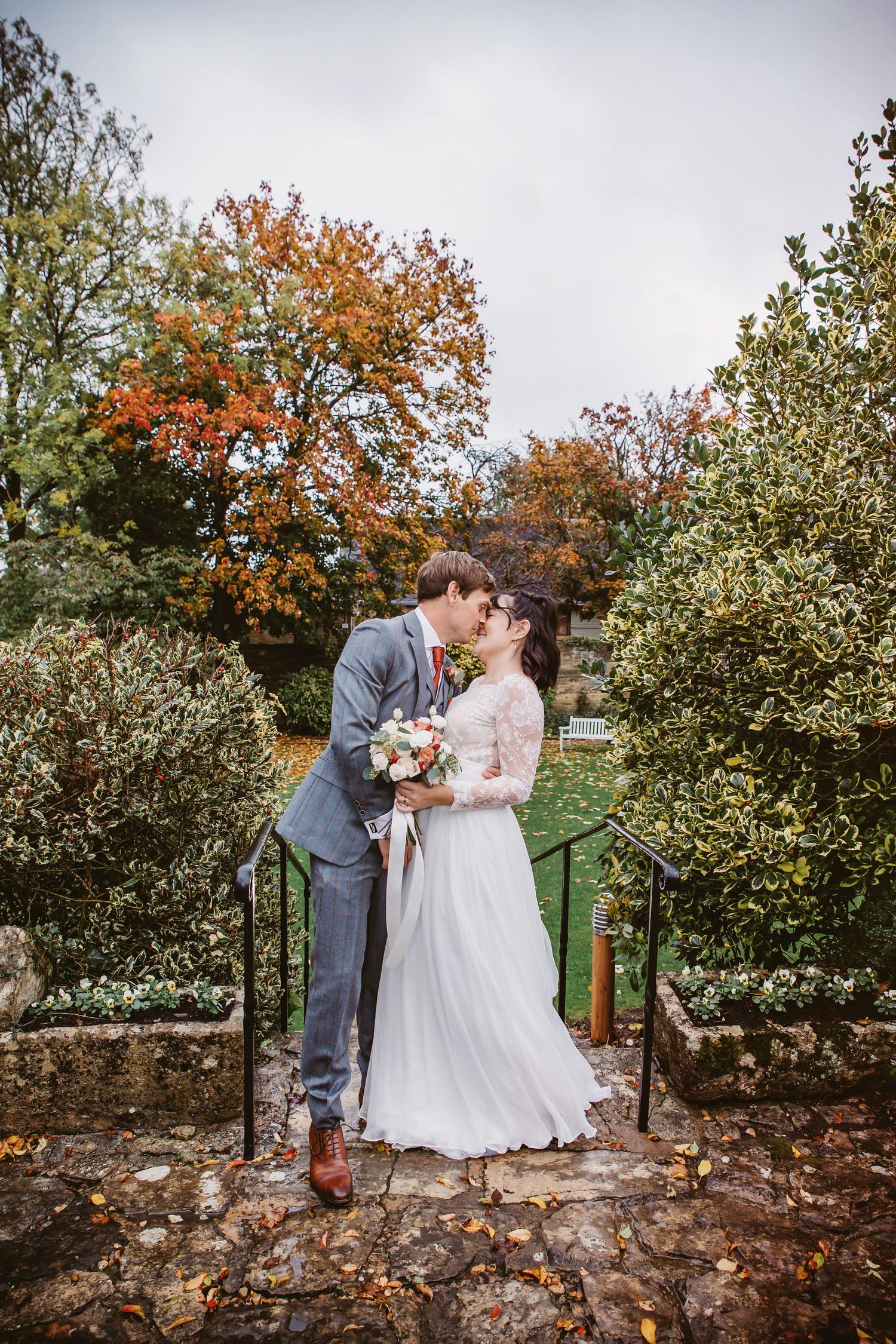 The Bay Tree Burford Wedding photography www.vickyphotography.co.uk