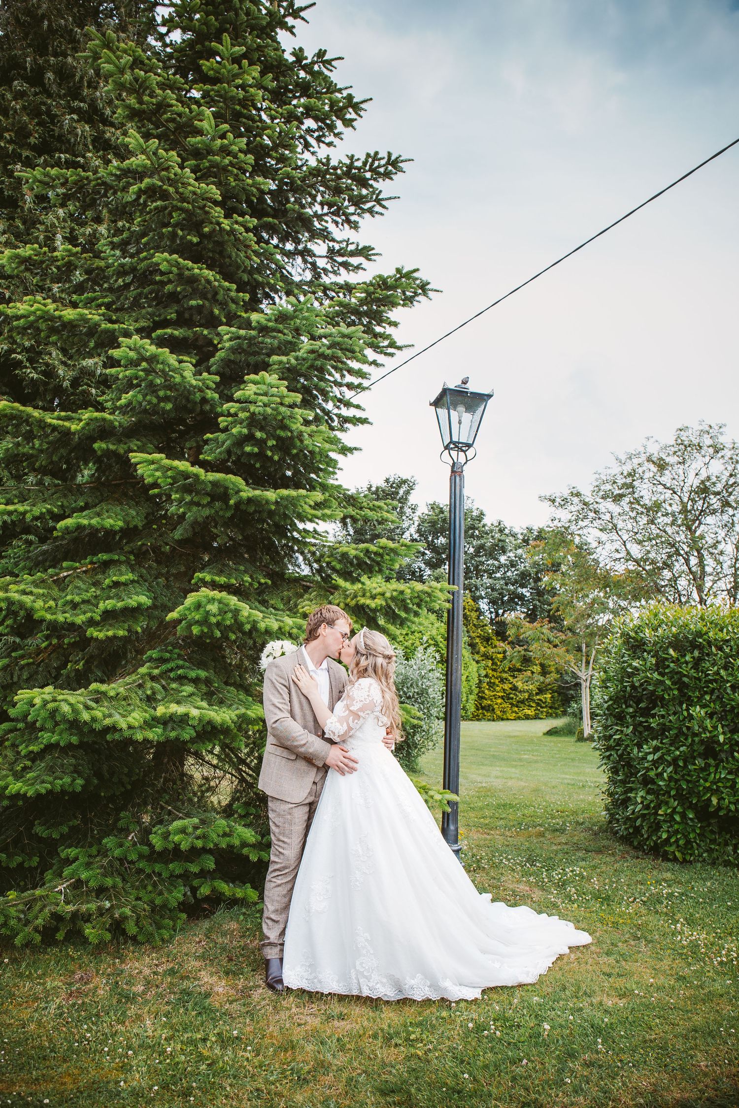 witney registry office Wedding photography www.vickyphotography.co.uk