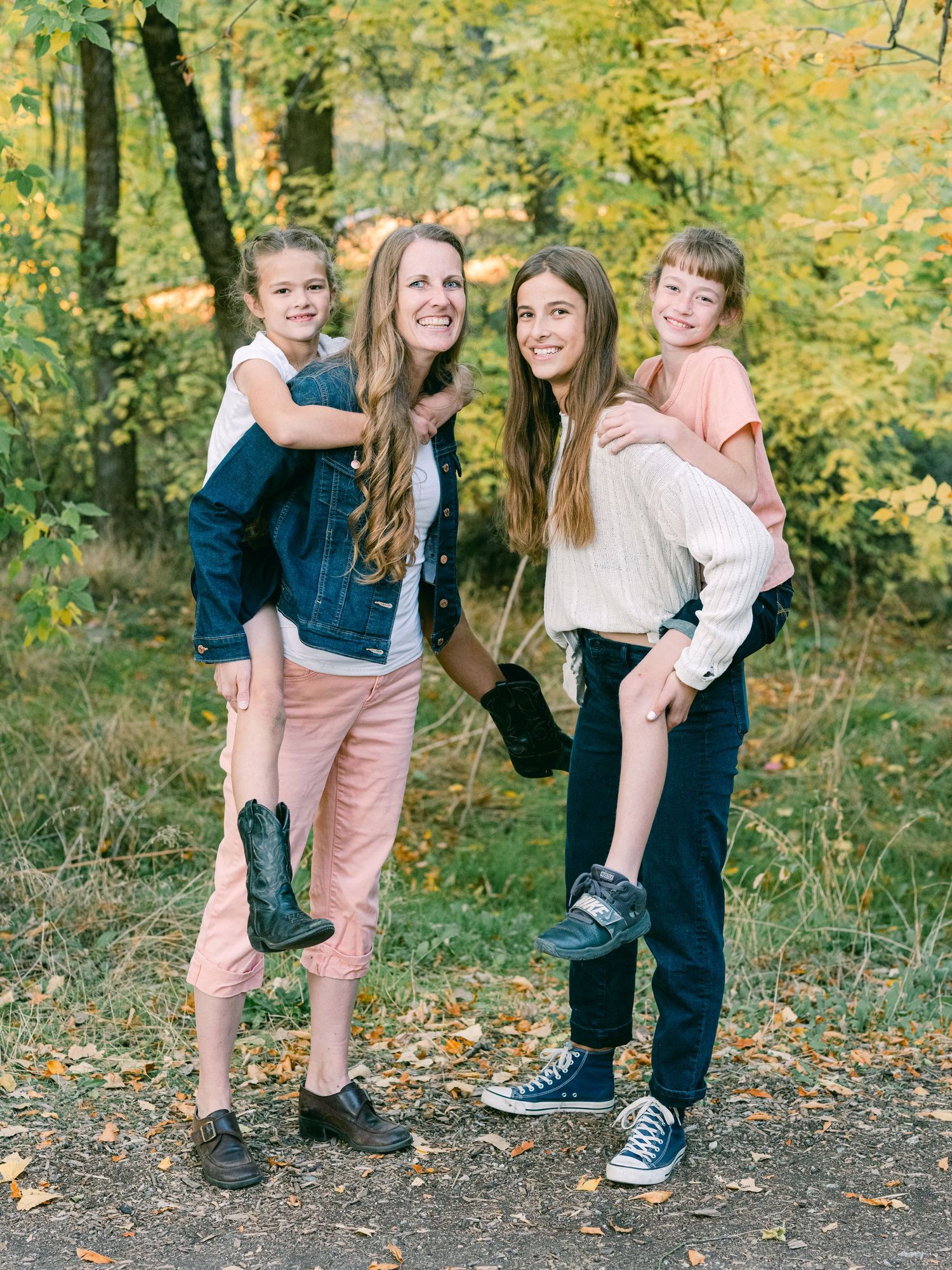 Family fall photos at the Gaily trail in Fruit Heights Davis County Utah near Kaysville and Farmington.