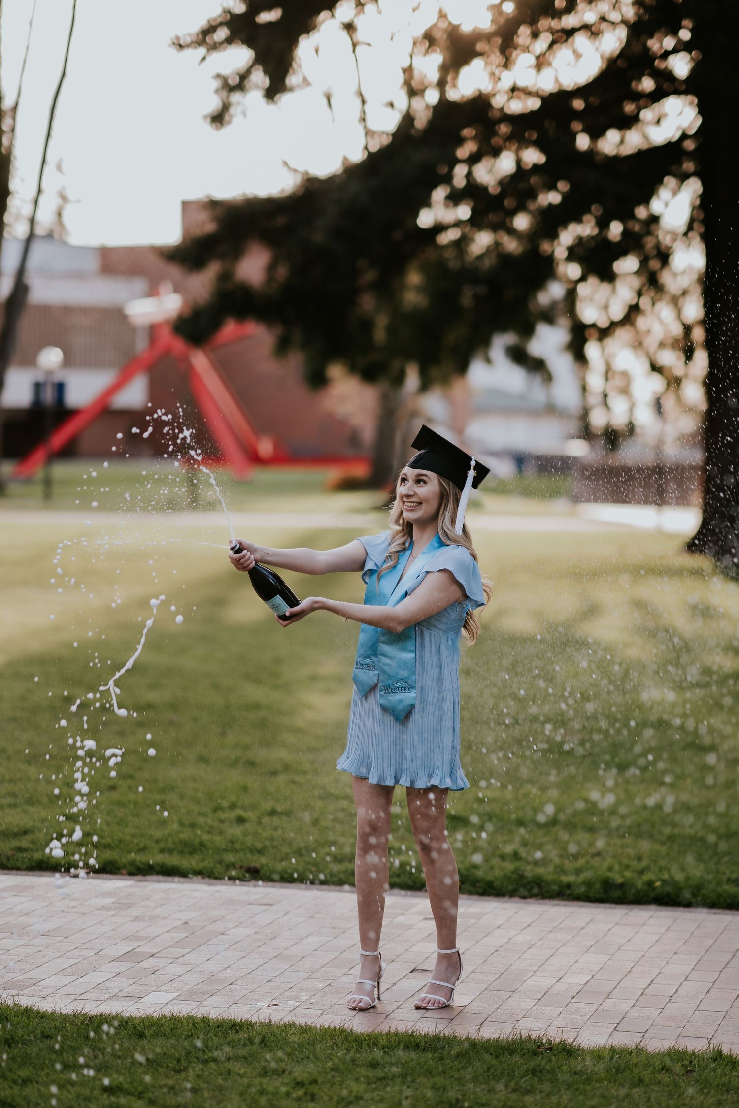 champagne-pop+GCU+ Savannah+ Georgia-Graduates+graduate-photos+lindy-rebro-photography+ssi+brunswick+golden-isles