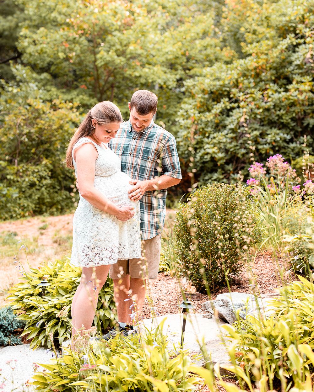 bright and vibrant couples portraits in Wrentham ma