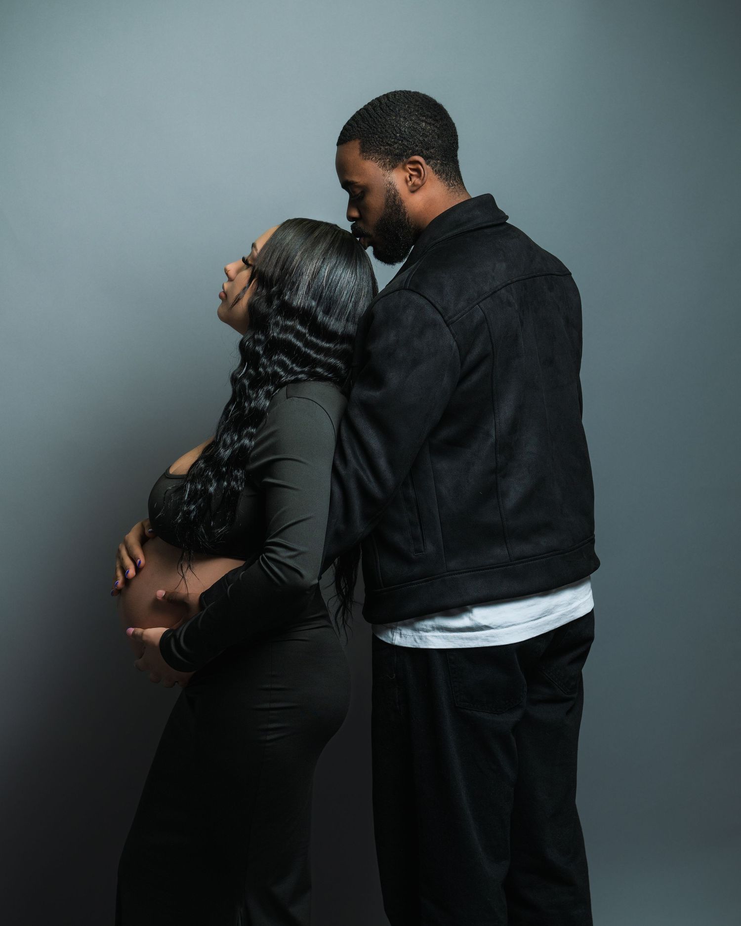 Studio photography Studio Photographer Studio portrait photography, Maternity photographer