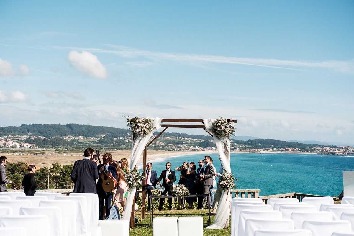 Fotografía documental de boda en Valencia. Reportaje fotográfico en O GROVE, GALICIA. Fotógrafo de boda Valencia