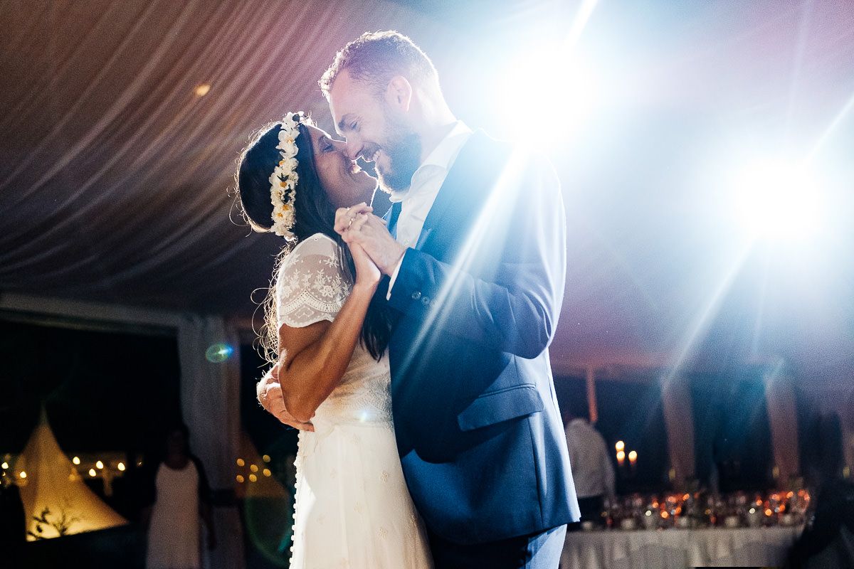 Fotografía documental de boda en Valencia. Reportaje fotográfico en O GROVE, GALICIA. Fotógrafo de boda Valencia