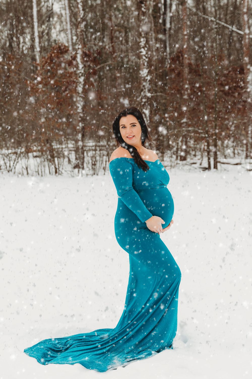 winter wonderland maternity dress The most beautiful winter wonderland maternity session this afternoon   We've had a ton of snowfall over the past week, and while it's been a lot,  it really does make the prettiest