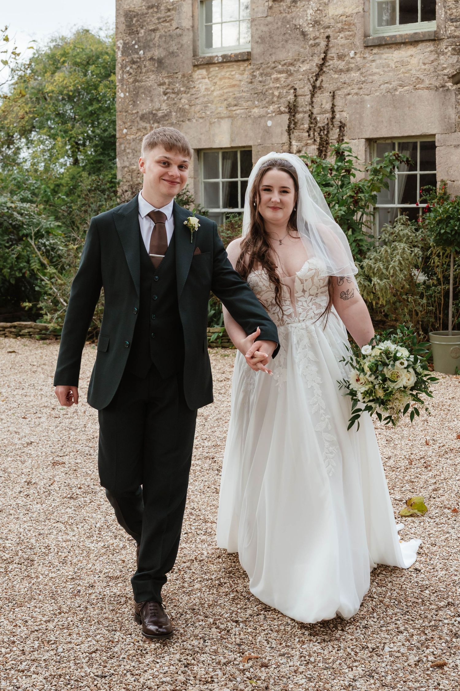 The Great Tythe Barn Wedding Photographer Zara Davis Gloucestershire Cheltenham