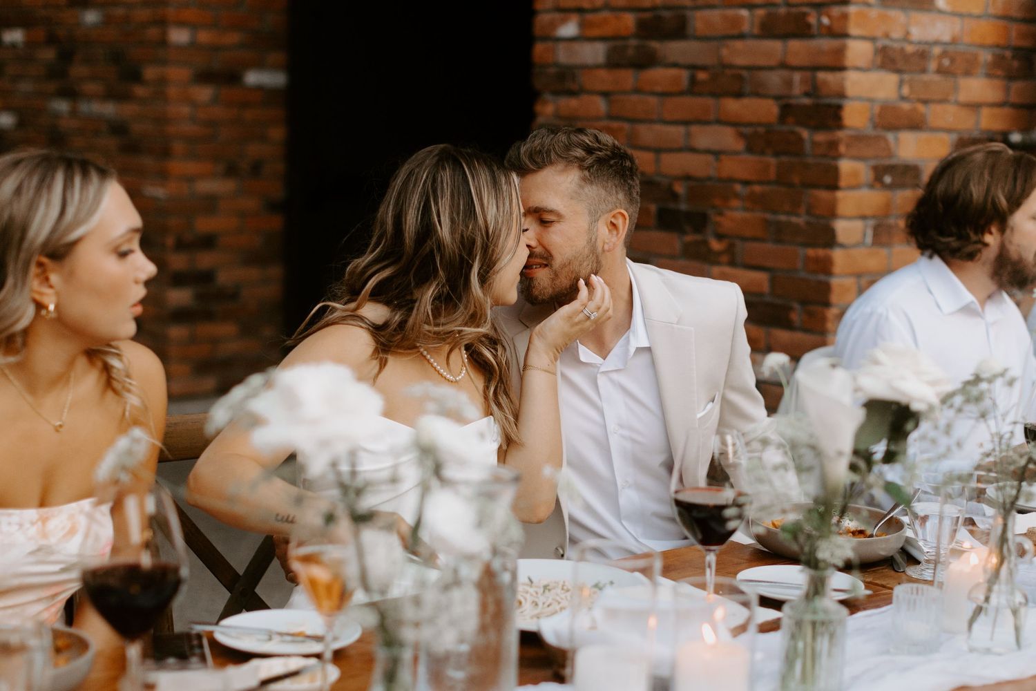 Wedding photography for a romantic wedding in Niagara on the lake at the Hare Winery