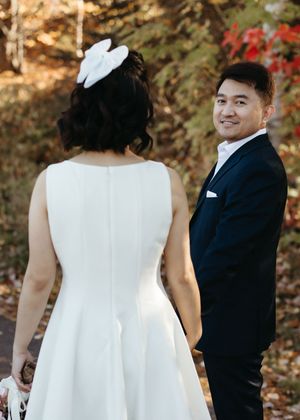 bride and groom elopement photography Moncton New Brunswick wedding photographer, Centennial park fall elopement photography, autumn