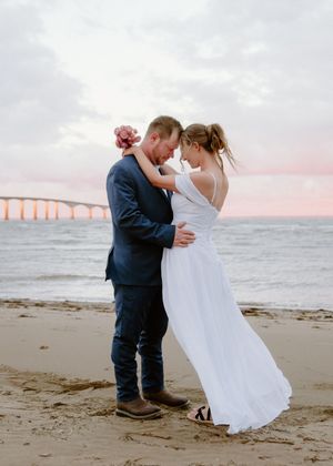 Elopement photography at sunset at the Confederation Bridge, Prince Edward Island wedding photography, Port Elgin NB photographer packages