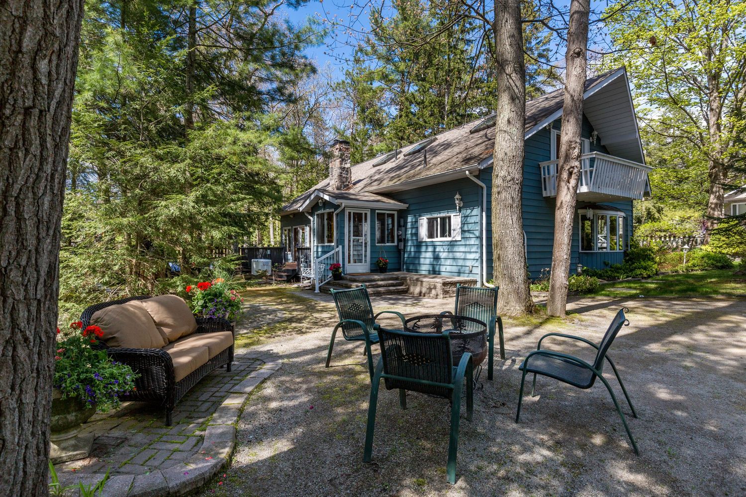A photo of a cottage in Tiny Beaches Ontario for a real estate listing in Georgian Bay photographed by Sarah Tennant
