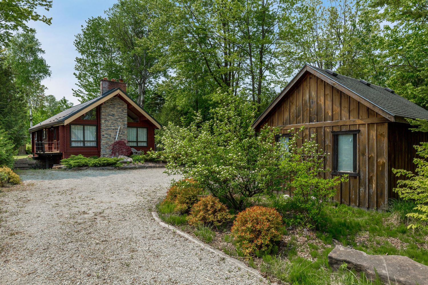 A photo of a cottage in Collingwood Ontario for a real estate listing in Georgian Bay photographed by Sarah Tennant