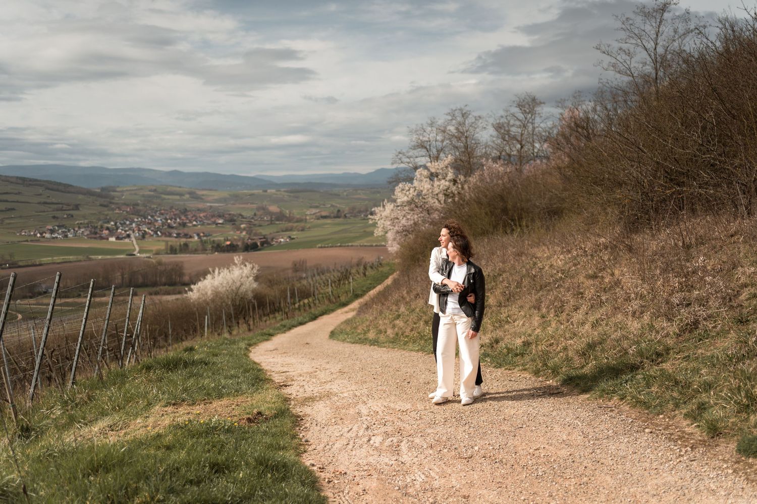 séance photo engagement Haut-Rhin forêt lumière douce