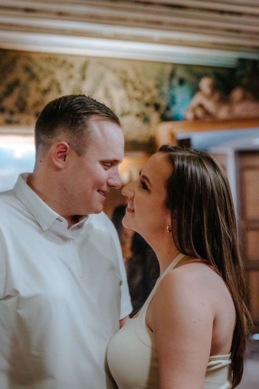 Natural couple interactions Casa Vicens