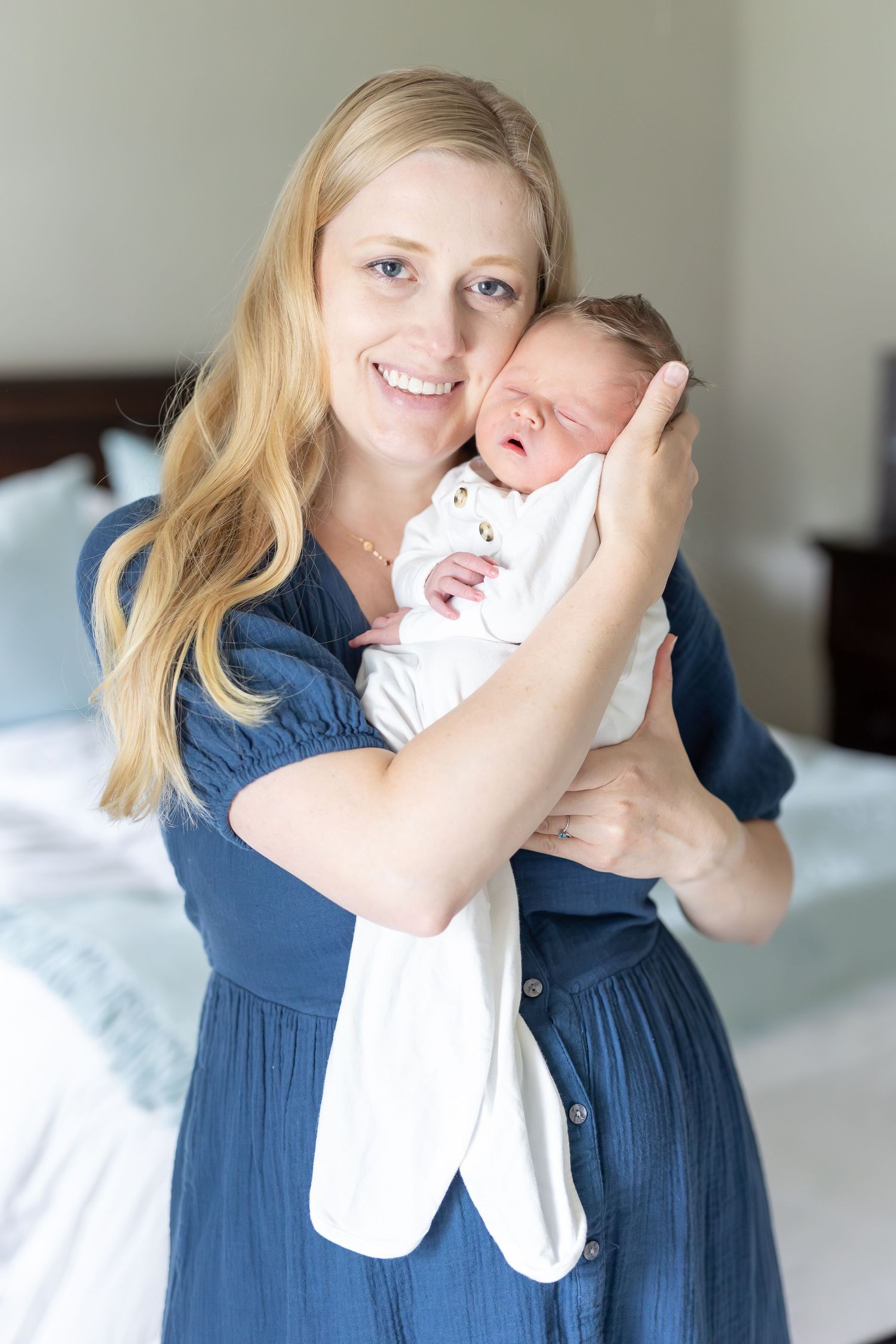 Lifestyle in-home newborn photography O'fallon, Illinois