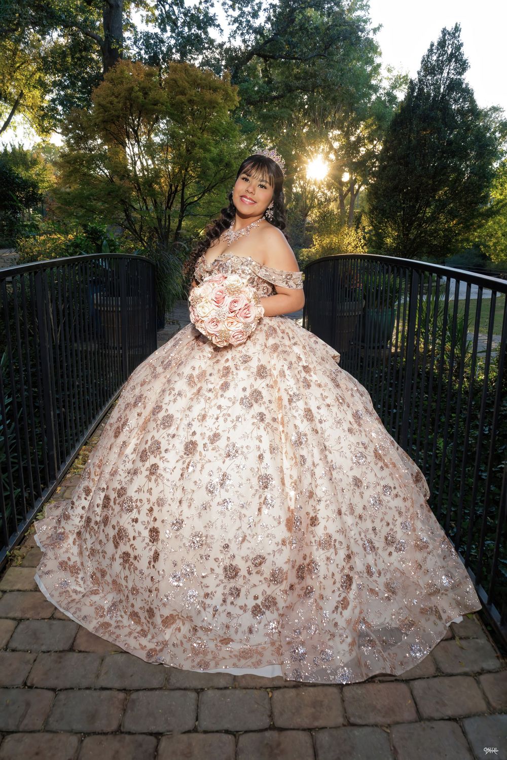 Dallas photography and video for Quinceañeras
 - R & R Marcelo DFW