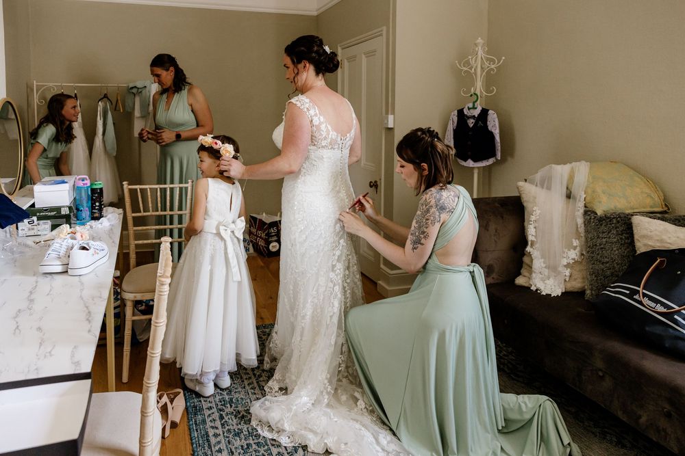 Bridal party getting ready at Gildredge Manor