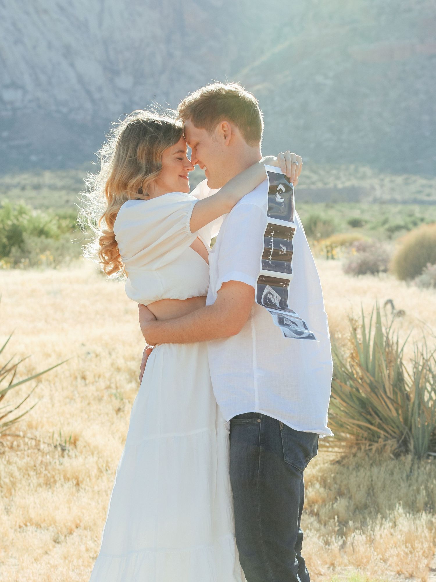Bright, dreamy, timeless images capturing love, connection, tiny details, and the beautiful seasons of family life in Las Vegas.
