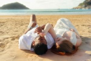 photoshooting of marriage proposal in San sebastian, Spain, photo shooting for couple, romantic photos