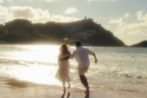 photoshooting of marriage proposal in San sebastian, Spain, photo shooting for couple, romantic photos
