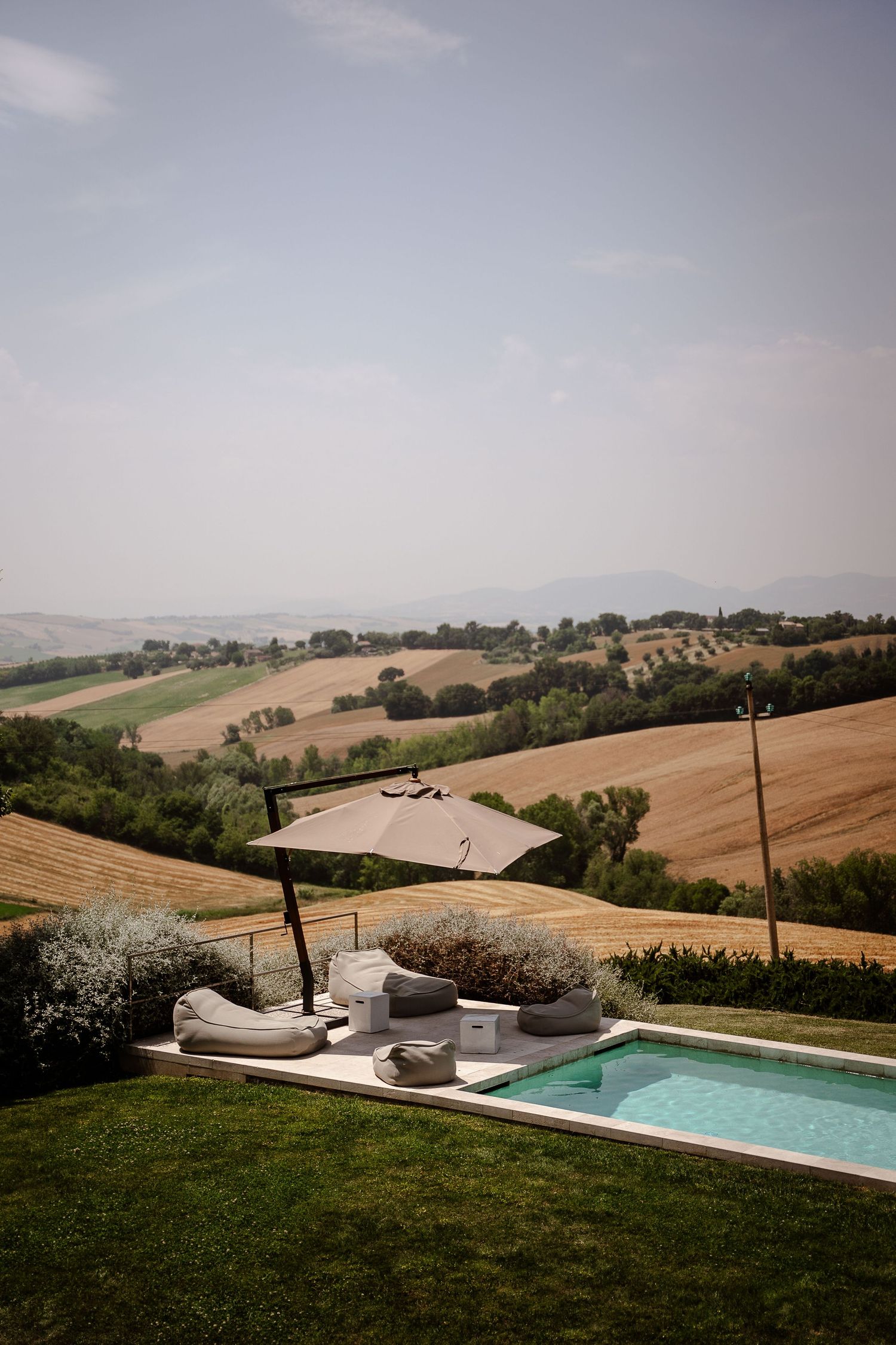 hills of Marche region, perfect Italian backdrop, casa cento finestre, Le Marche region