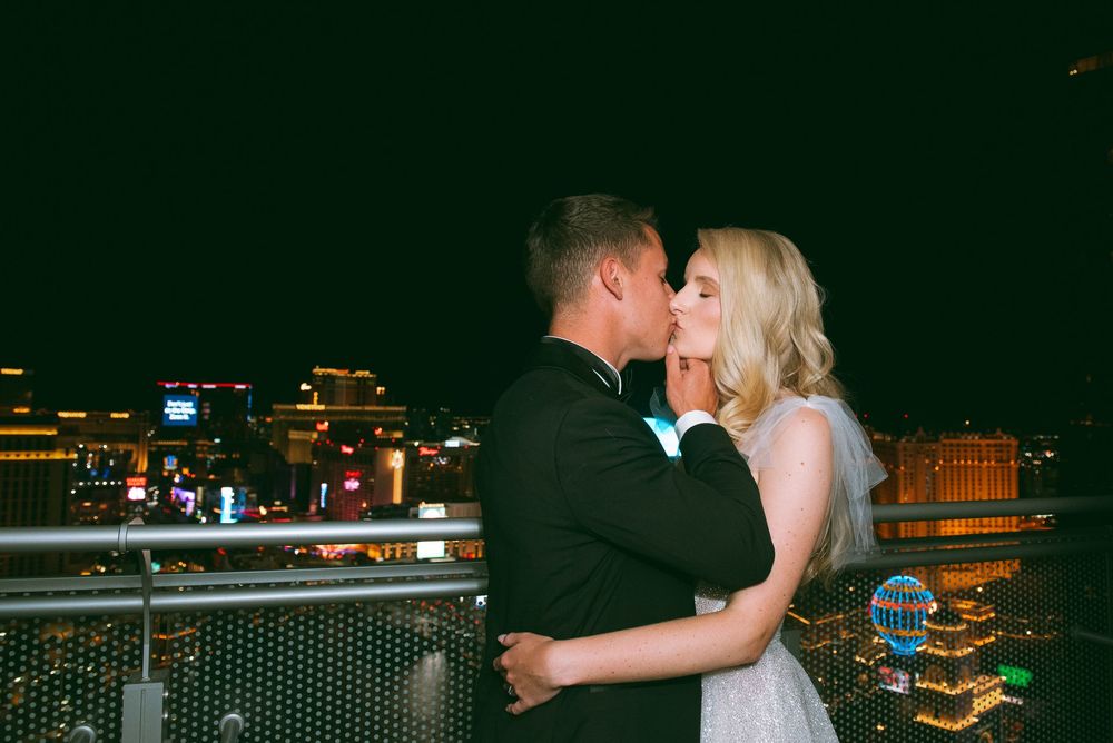 Las Vegas Night elopement