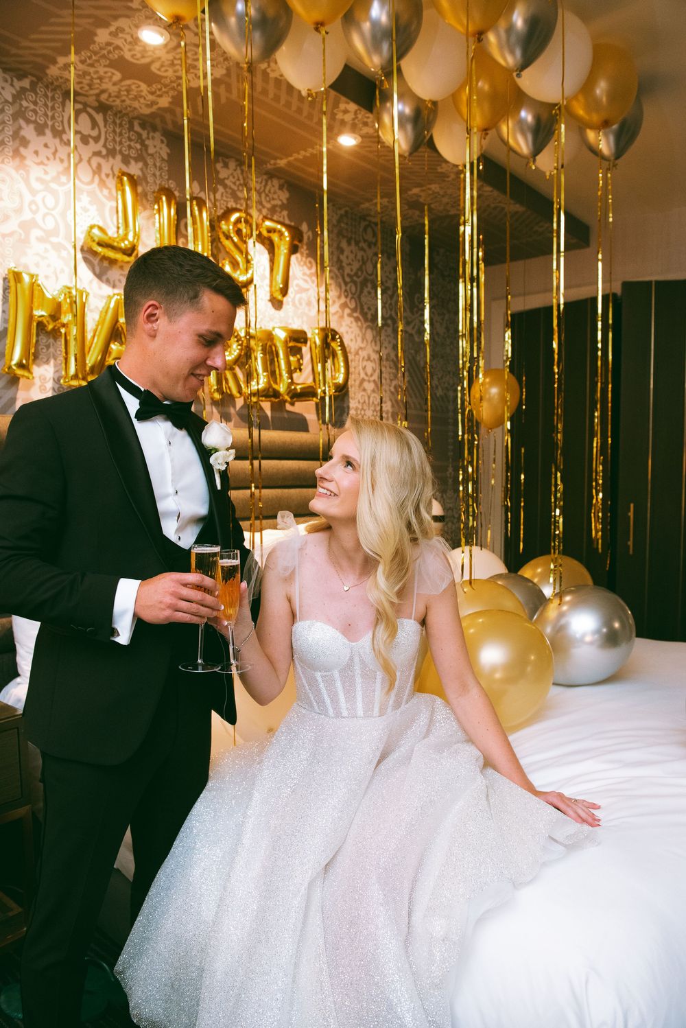 Las Vegas Night elopement