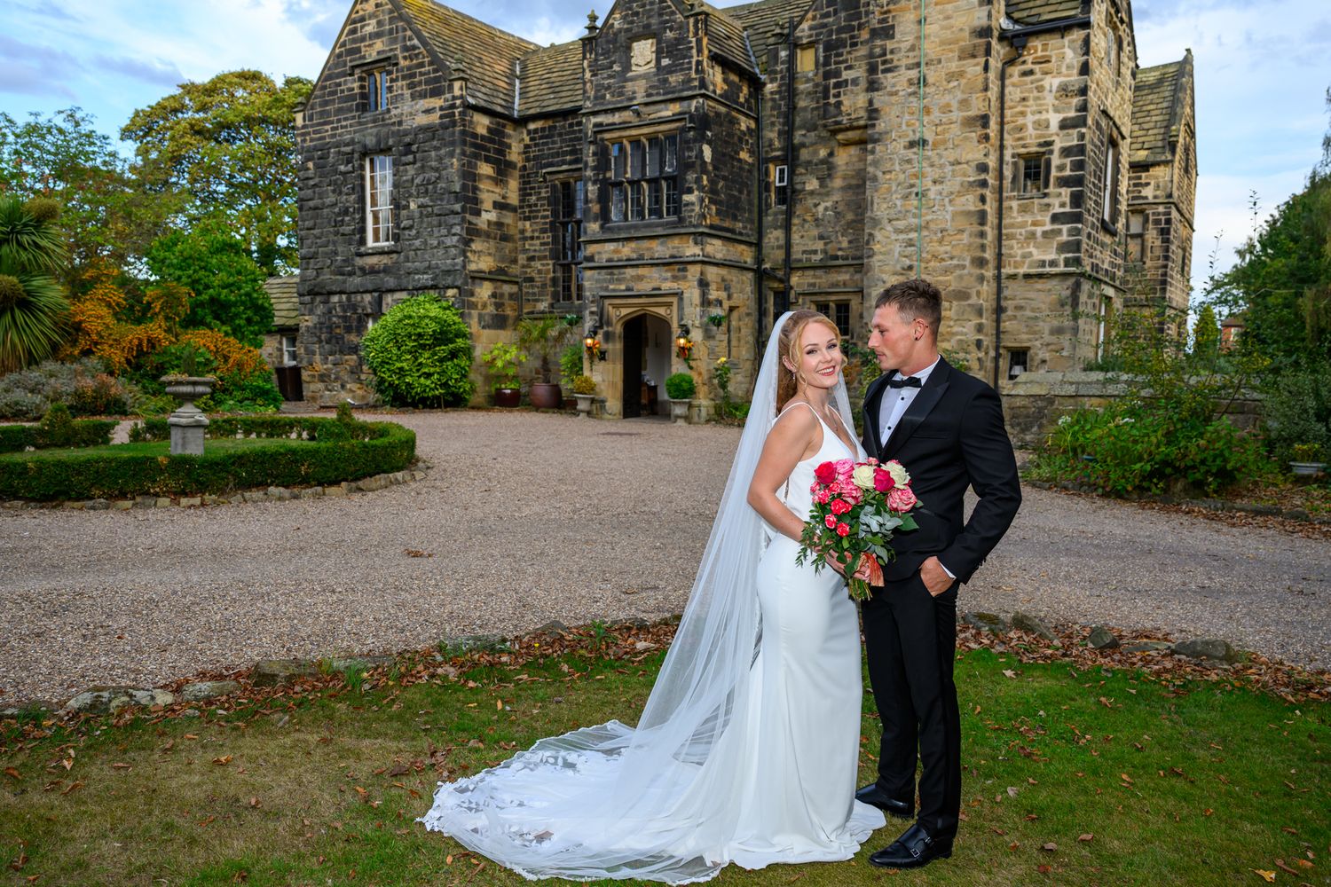 Hodroyd Hall Wedding Venue Barnsley South Yorkshire Wakefield Leeds West Yorkshire Recommended Wedding Photographer Champagne Shutter Photo