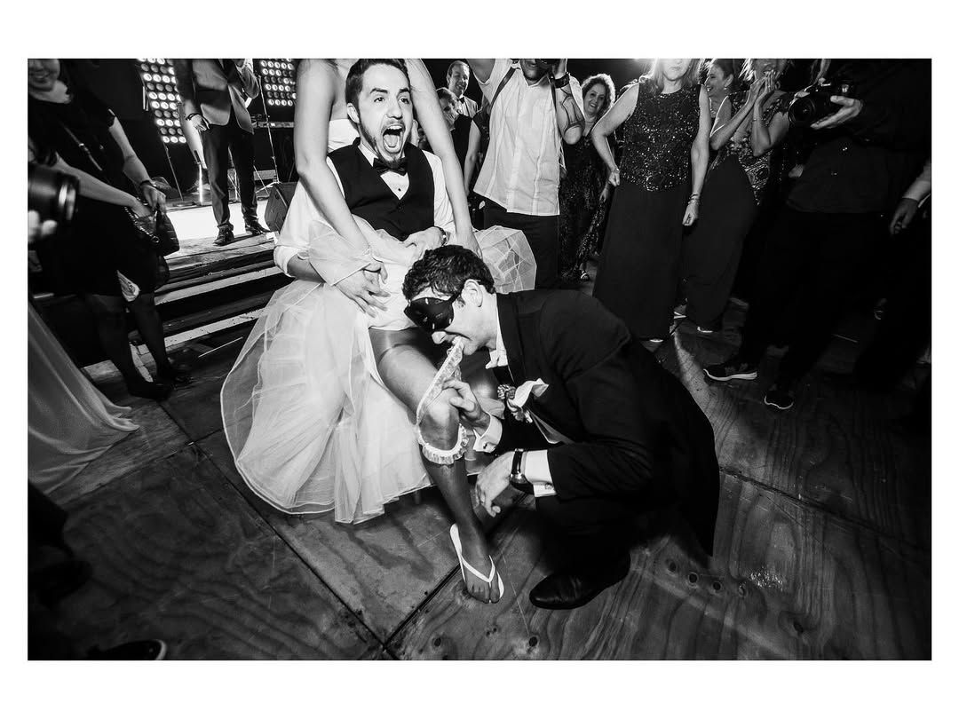 Natural candid destination wedding photographers in Yucatán and Riviera Maya.