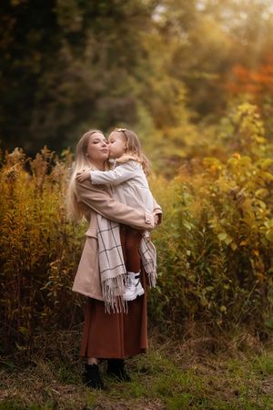Schlichte FamilienFotoshooting im stolberger Wald