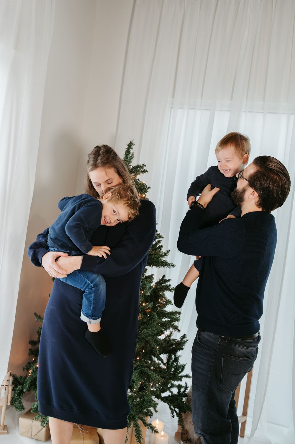 Fotograaf Moerbeke Waasland  - Cosy Christmas kerstminishoot gezin kinderen zwangerschap