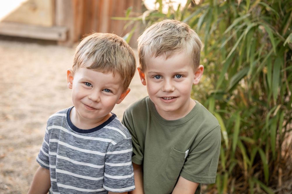 kitafotografie kindergartenfotos kita kindergarten fotograf.de erinnerungen geschwisterbilder waldkindergarten kitafotos gruppenfoto